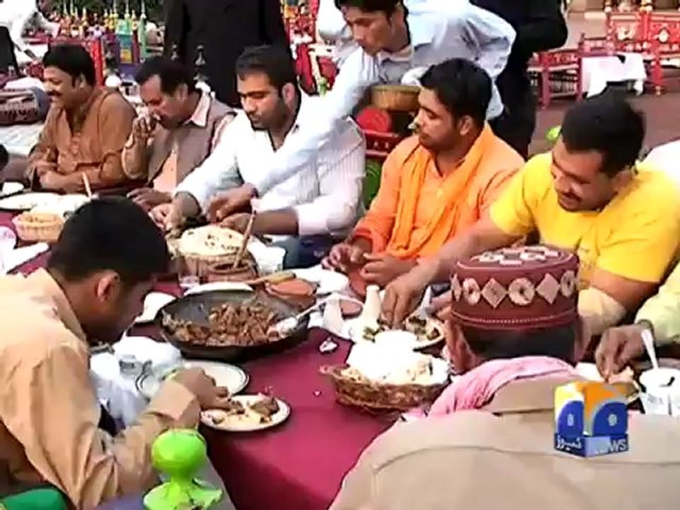 Geo report-Wrestlers have Fun-23 Nov 2011.mp4