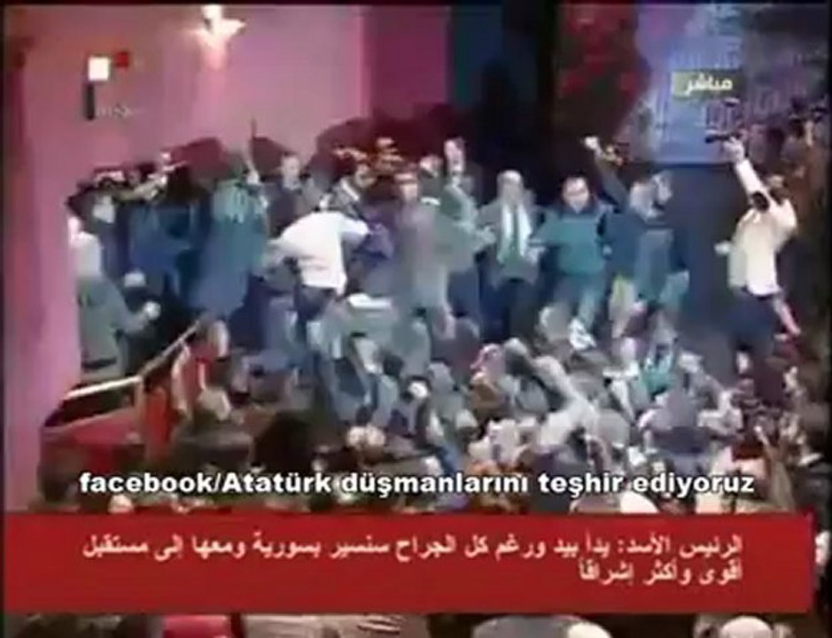 Esad’a sarılmak için birbirlerini ezdiler