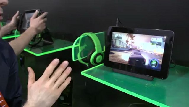 Razer Edge Gaming Windows 8 Tablet with GT 640M Graphics - Linus Tech Tips CES 2013