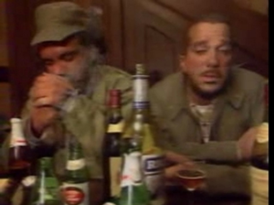 Les Inconnus - Les chasseurs[en entier]