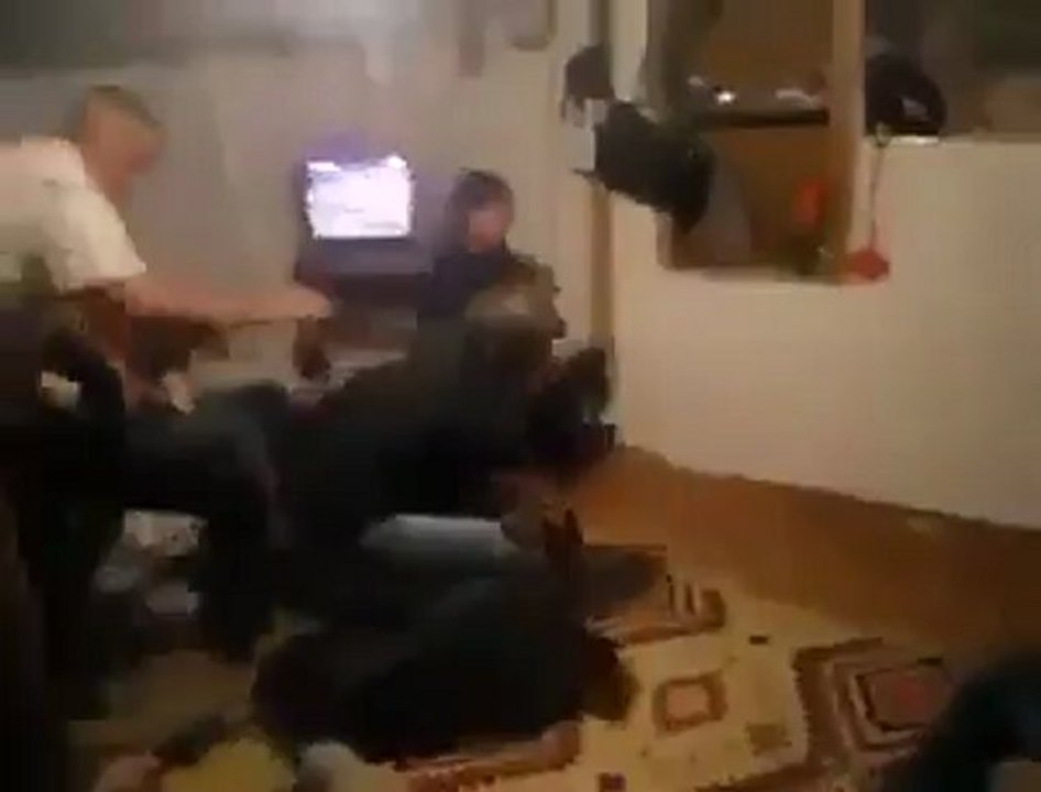 Evin İçine Torpil Atan Adam PeriKizi.Net