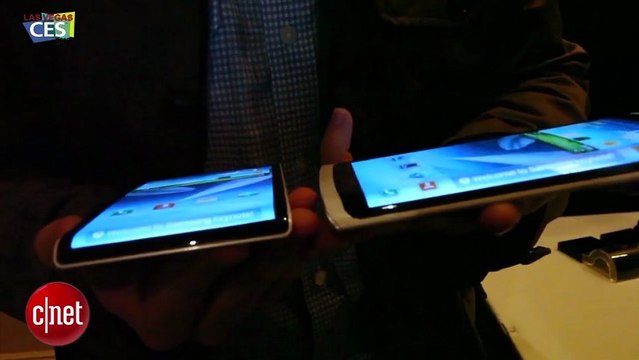 CES 2013 : l'écran flexible sur un smartphone Samsung