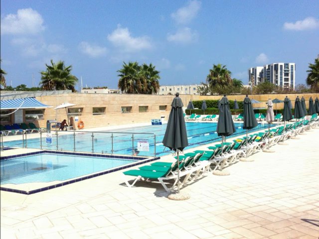 Israel herzliya short term rental apartments