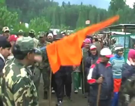 18,000 pilgrims pay obeisance at Amarnath cave shrine.mp4