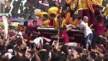Philippines: des millions de catholiques à un défilé religieux