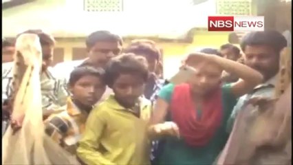 After rhinos its pythons getting affected by flood.mp4