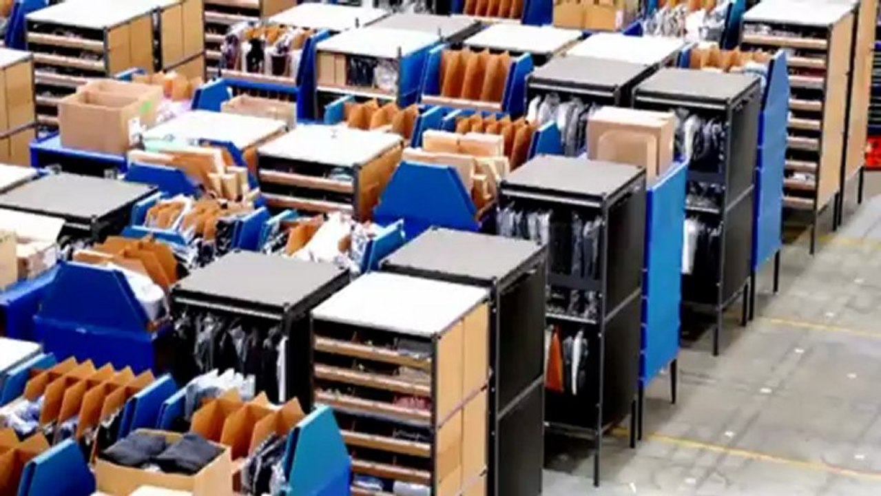 Look, No Hands! E-Commerce's Favorite Little Robot