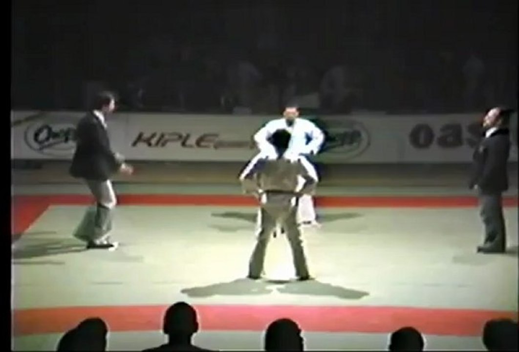 Internationaux de France 83 partie 2, VALLEE, KHATIRI