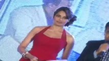 Bipasha Basu gives Priyanka tough competition on Twitter.mp4