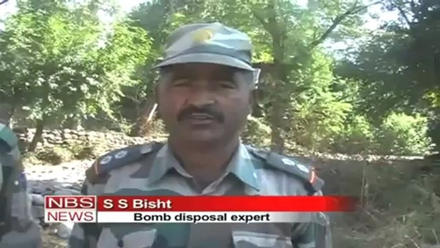 Army diffuses IED on Jammu Rajouri highway.mp4
