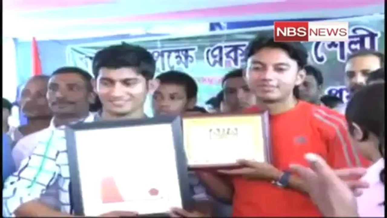 Assam constable sets new boxing record.mp4