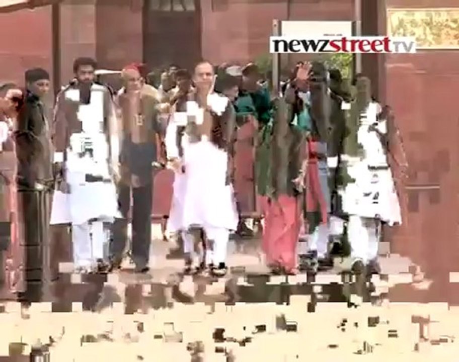 BJP drops Yeddyuruppa.mp4