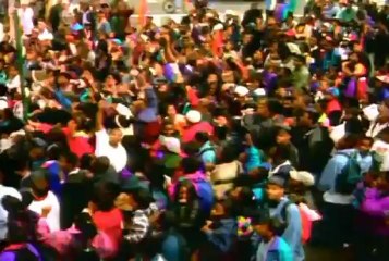 Ini Kamoze feat. Da Brat - Listen Me Tic (Woyoi) (So So Def Remix) (VHS) [1995] [HQ]