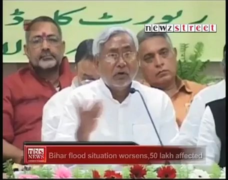 Bihar flood situation worsens,50 lakh affected.mp4