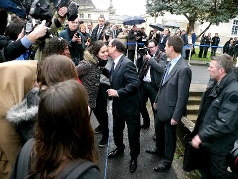 François Hollande à l'aérocampus de Latresne