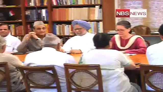 CWC endorses govt reforms, targets BJP.mp4