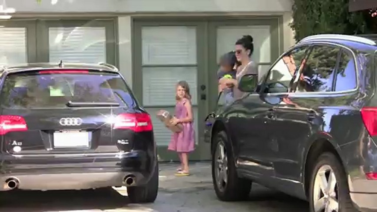 Sandra Bullock Humbles Crowd At People's Choice