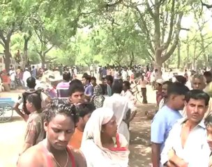 Fire guts slum in Delhi (1).mp4