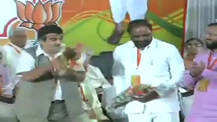 Gadkari to send legal notice to IAC activist.mp4