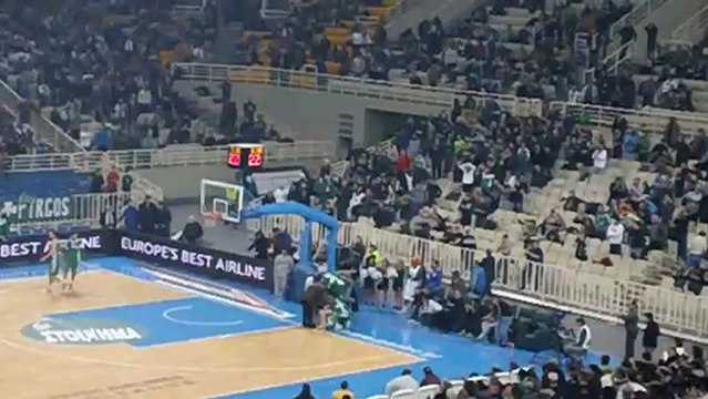 Xειροκροτημα και αποθέωση για Διαμαντίδη μετά τον τραυματισμό