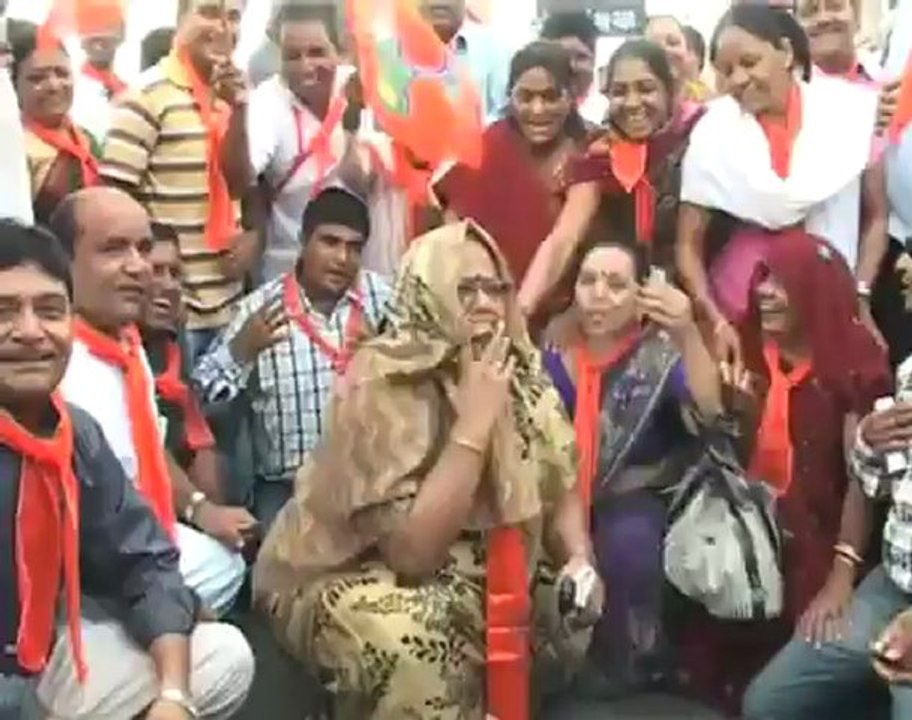 Gujarat BJP protests against UPA's policies.mp4