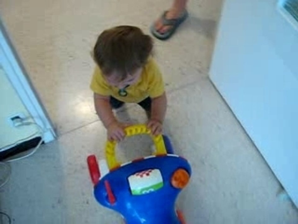 esteban et son pouss pouss