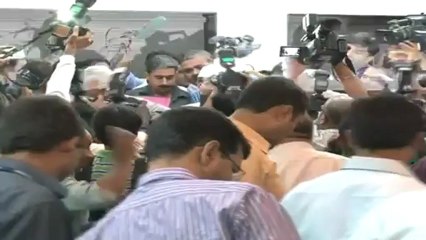 Kejriwal levies serious charges against Reliance.mp4