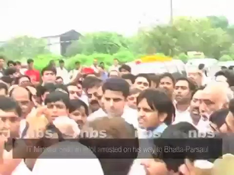 IT Minister Sachin Pilot arrested on his way to Bhatta Parsaul.mp4