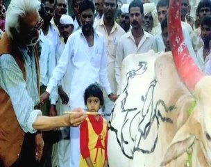 India's most prominent painter MF Hussain passes away.mp4
