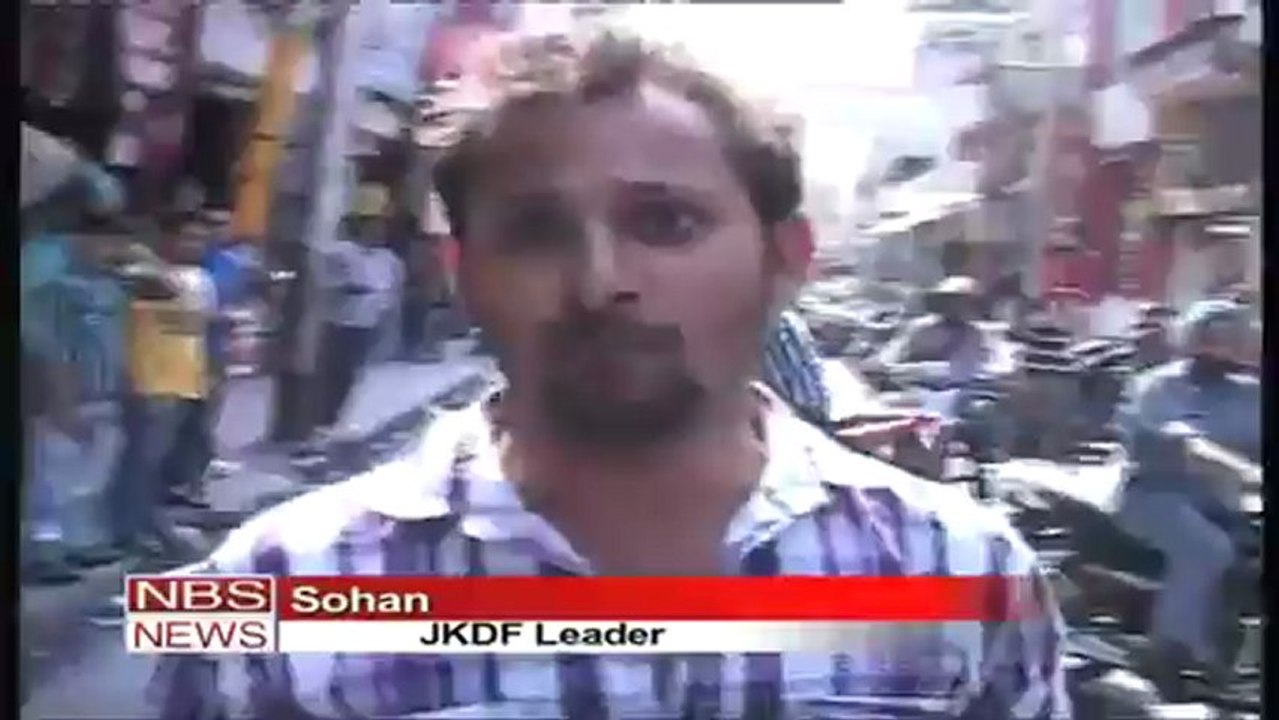 Jammu Police lathicharge JKDF protestors.mp4
