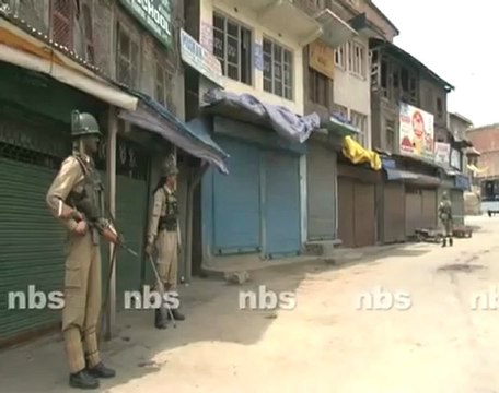 Kashmir Bandh hampers daily life.mp4