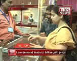 Low demand leads to fall in gold price.mp4