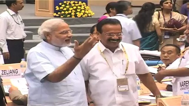 Modi gets a taste of his medicine, RTI on his Japan trip pending since 2007.mp4