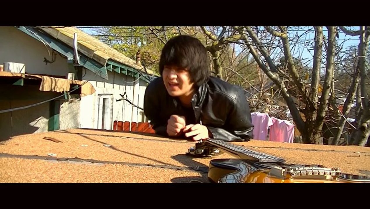 Guitar on my Roof