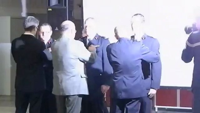 VESOUL : DES MEDAILLES A LA CASERNE DE POMPIERS