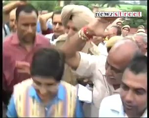 Ramdev meets Prez, request her intervention.mp4