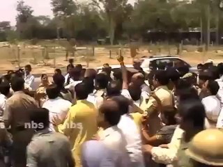 Senior farmer leader of India Tikait passes away.mp4