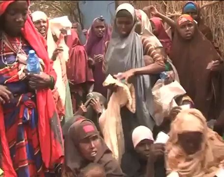 Somalia refugee camp overflowing.mp4