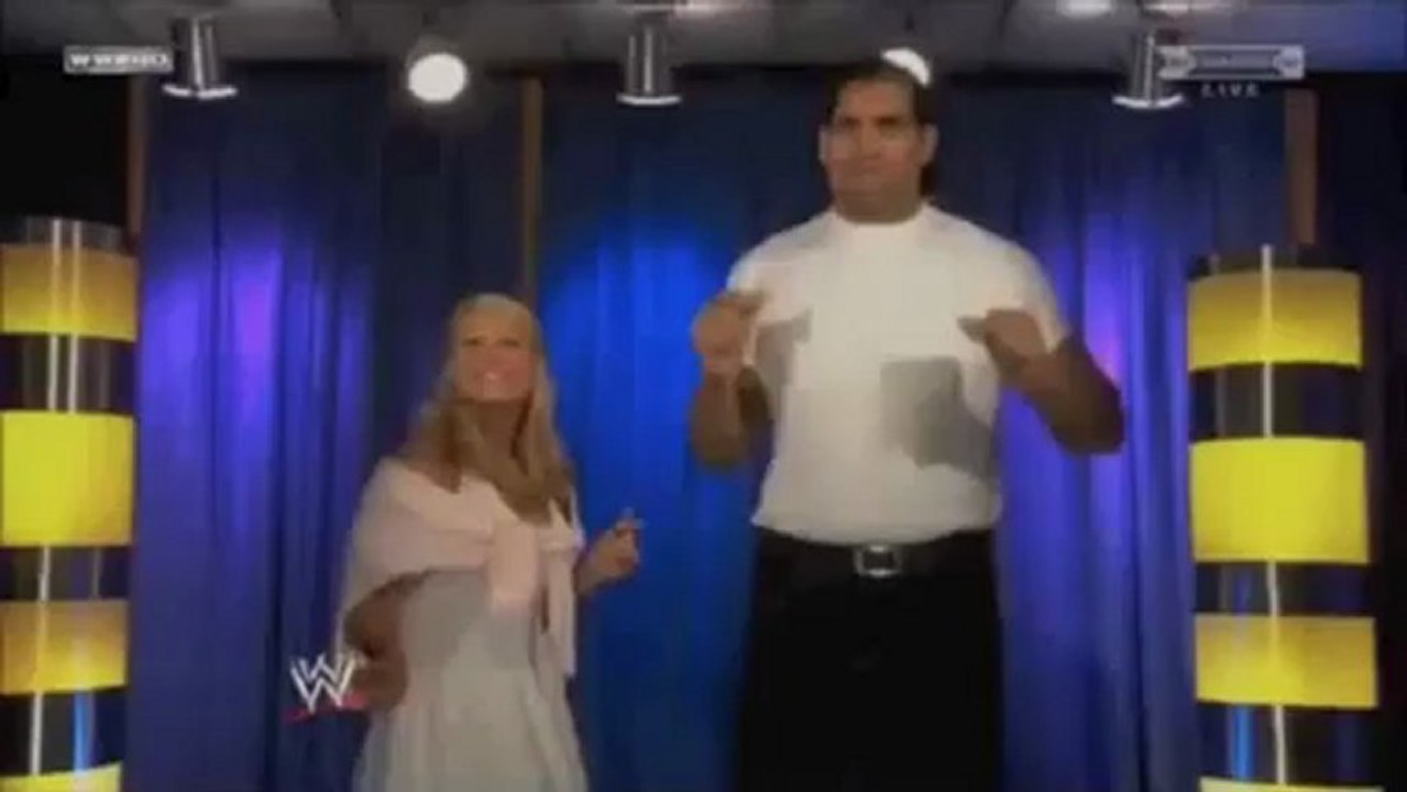 Beth Phoenix and Great Khali Sing at Wrestlemania 27