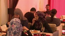 مطعم في غزة يعطي الصم فرصة للتألق