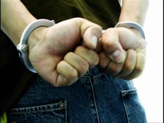 Ali Kinik - Sen Gelme Ben Beklerim