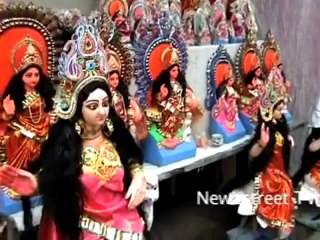 West Bengal welcomes the goddess of wealth.mp4
