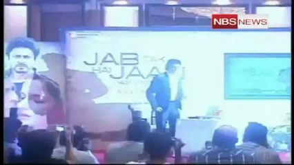 With whom SRK shares better chemistry- Katrina or Anushka.mp4