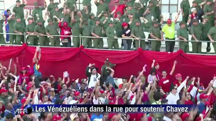 Les Vénézuéliens dans la rue pour soutenir Chavez