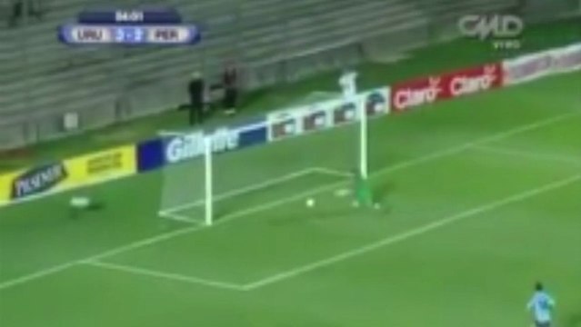 Quand un gardien réussit un double arrêt incroyable !