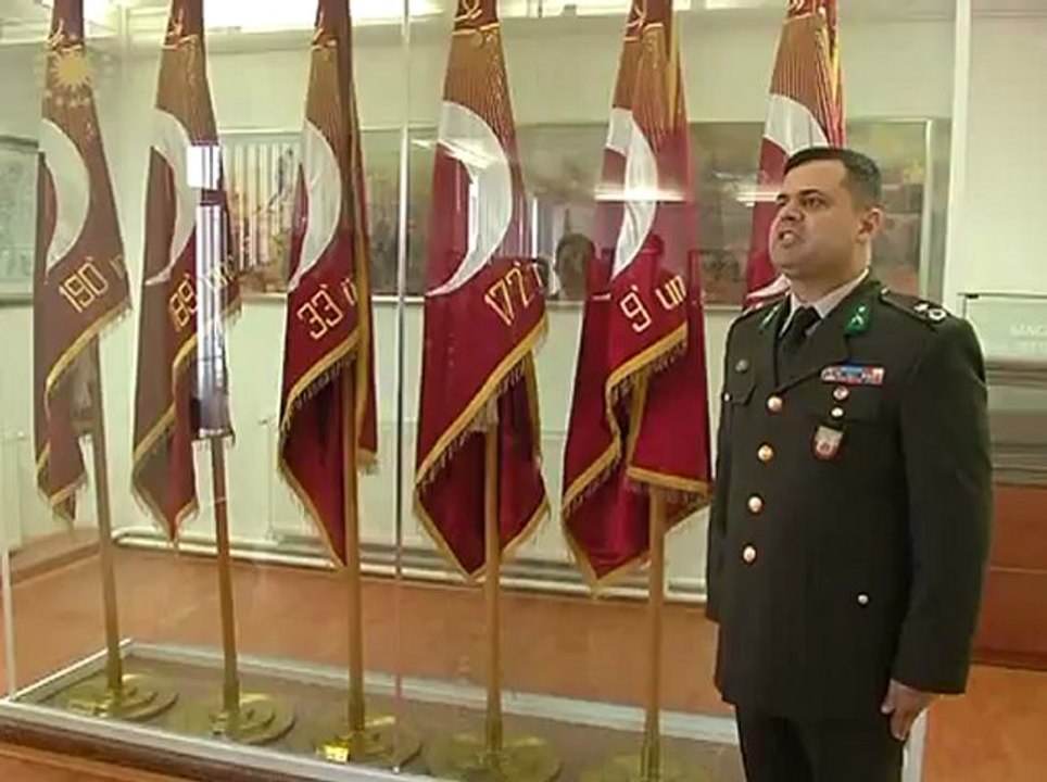 Cumhurbaşkanı Gül, Afyonkarahisar’da Garnizon Komutanlığını Ziyaret Etti