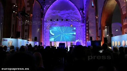 El BCE presenta su nuevo billete de cinco euros