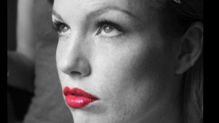 Hollie Kamel singing - Ordinary People