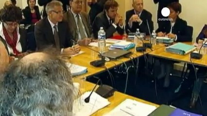 Patronal y sindicatos franceses se encallan en su...