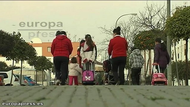 Padres cierran colegio para reclamar otro conserje